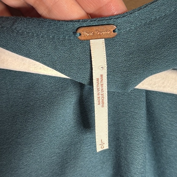 Free People Cowling Around Top in Jade Size Large - Picture 4 of 8